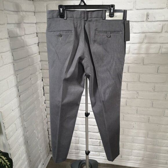 NWT Reaction Kenneth Cole Men's Size 34/30 Straight Legs Grey Flat Front Pants - Picture 2 of 13